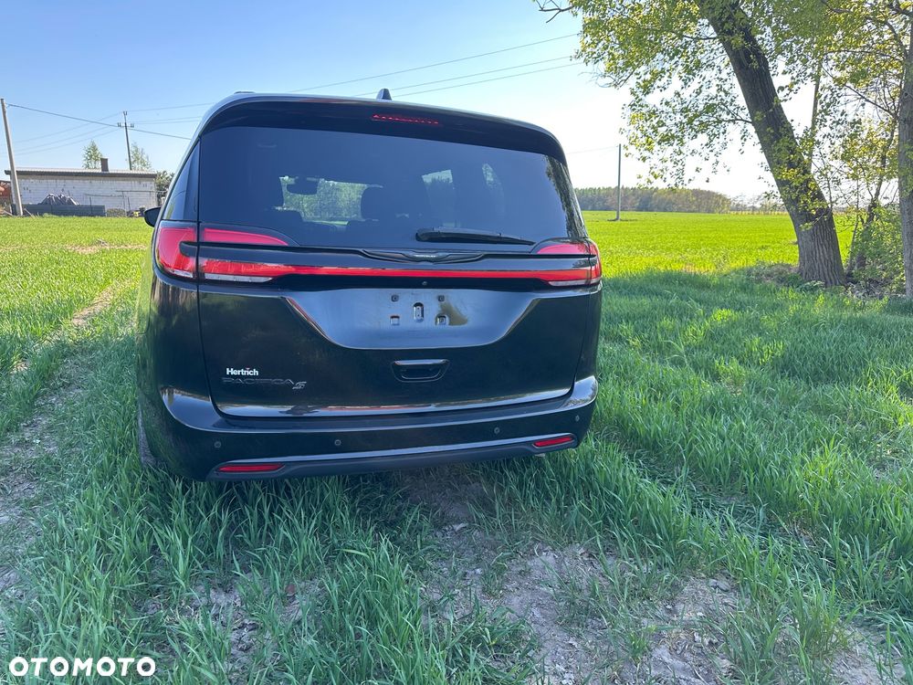 Chrysler Pacifica - 6