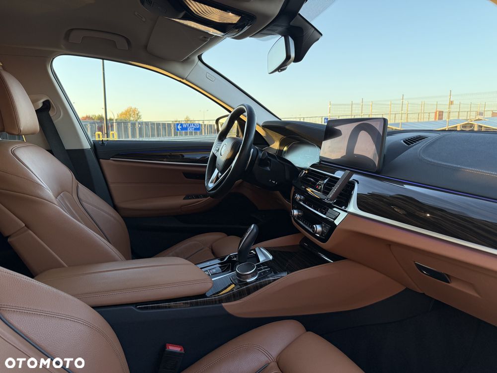 BMW Seria 5 520d xDrive MHEV Luxury Line - 7