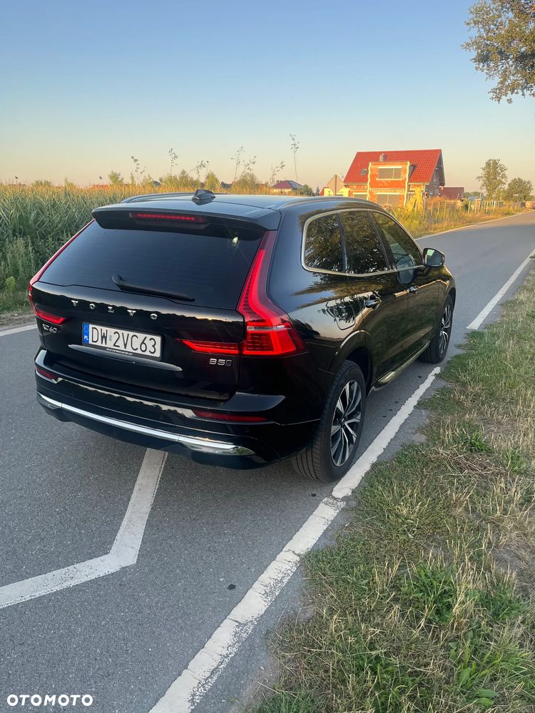 Volvo XC 60 B5 B AWD Momentum Pro - 3