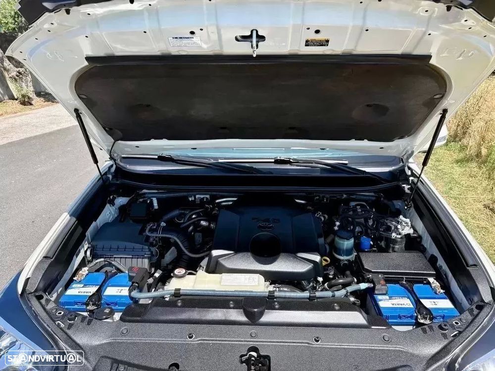 Toyota Land Cruiser 2.8 D-4D Auto Executive - 35