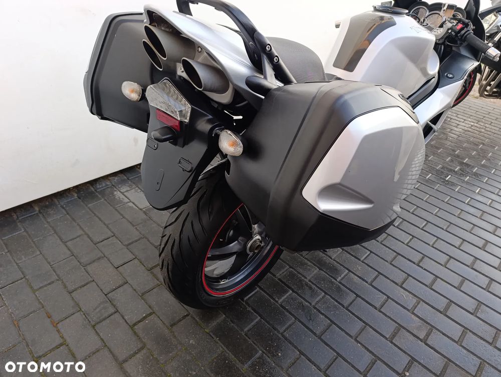 Triumph Sprint - 27