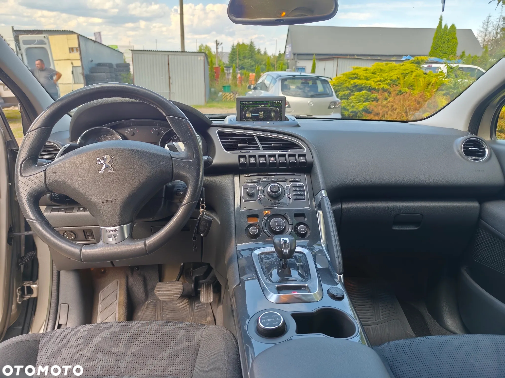 Peugeot 3008 2.0 HYbrid4 - 14
