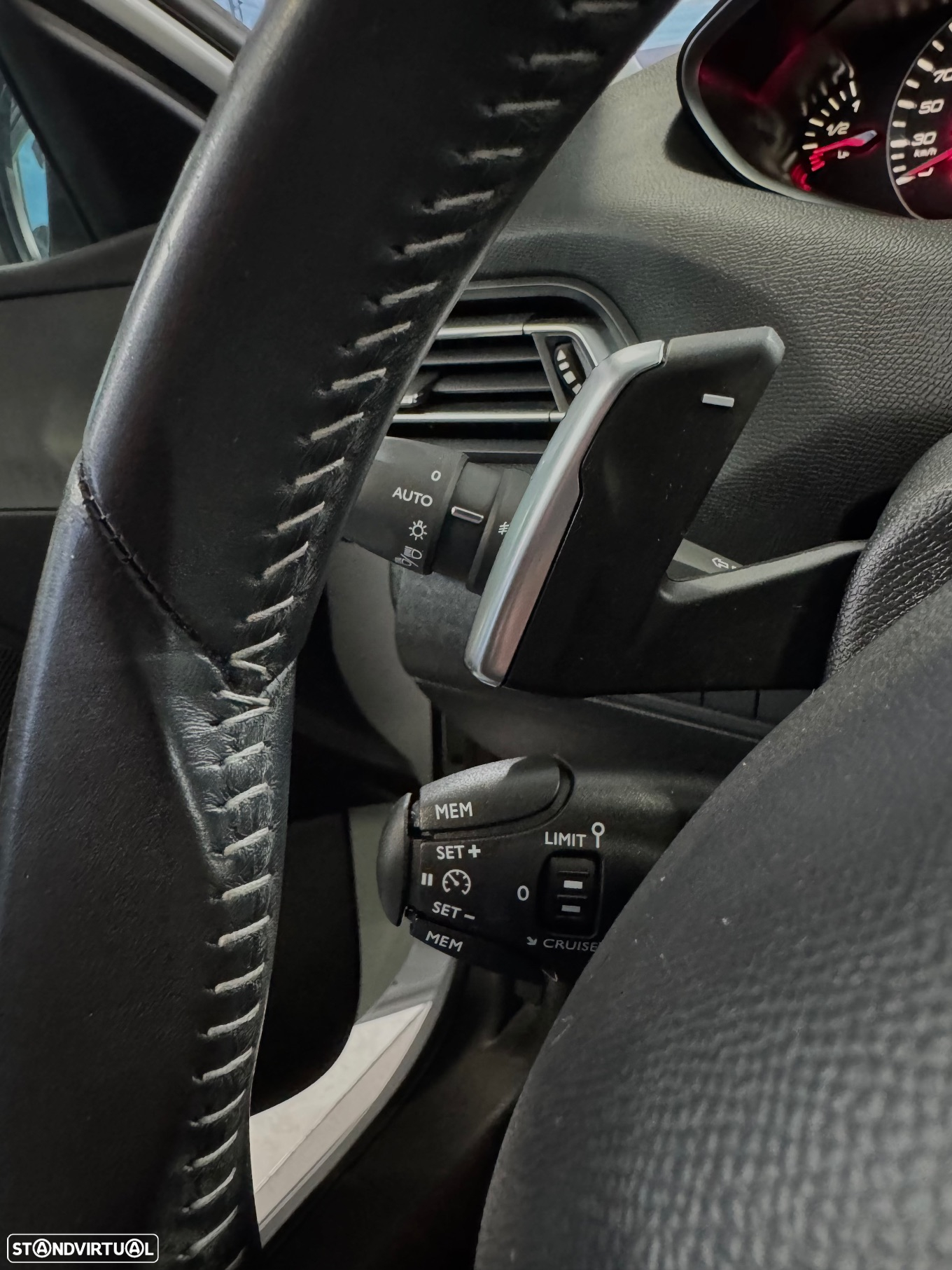 Peugeot 308 SW PureTech 130 GPF EAT8 Stop & Start Allure - 19