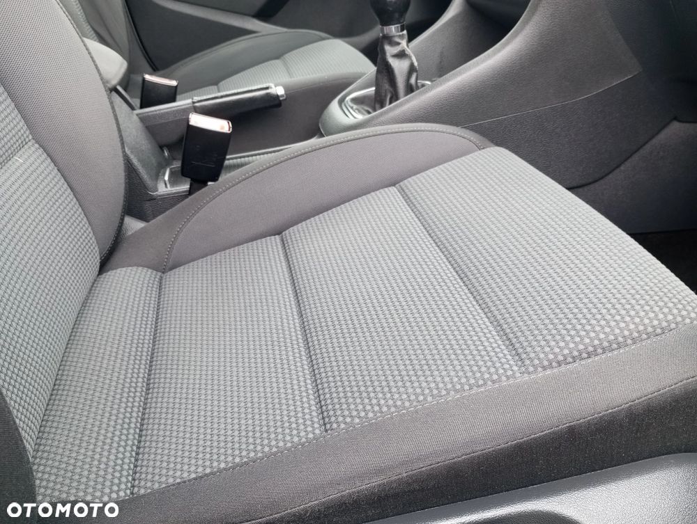 Volkswagen Golf - 11