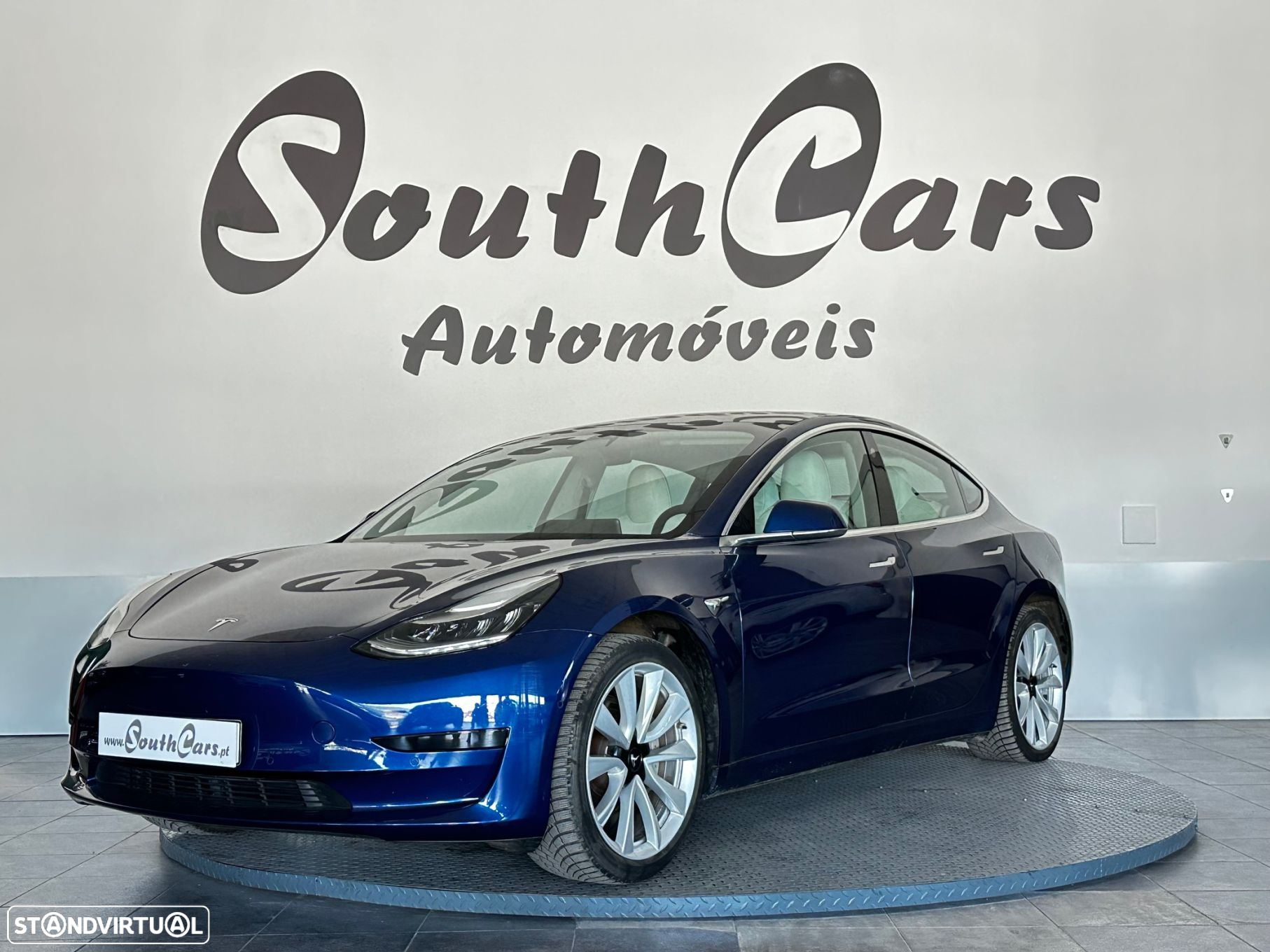 Tesla Model 3 - 8