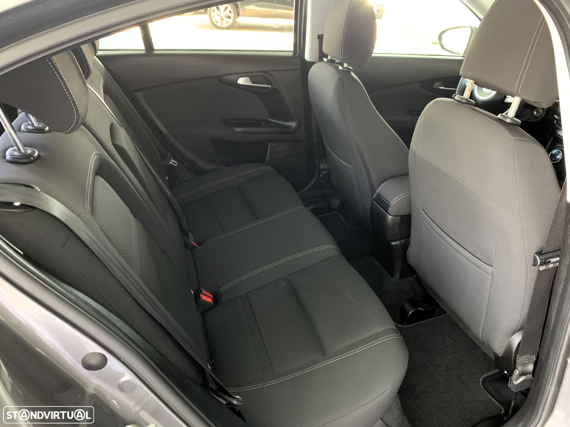 Fiat Tipo 1.3 M-Jet Lounge Tech J17 - 10
