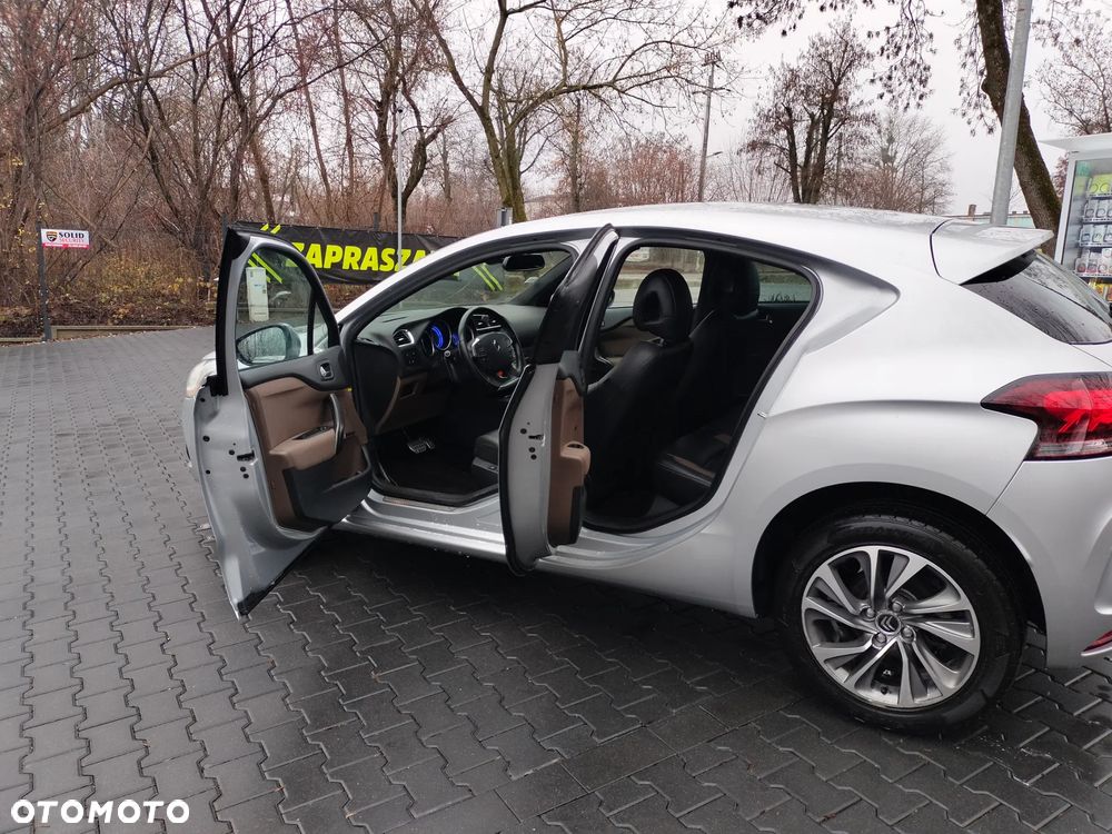 Citroën DS4 1.6 e-HDi SoChic MCP - 5
