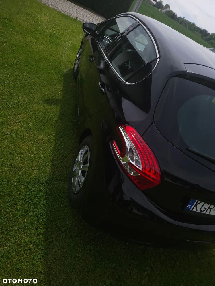 Peugeot 208 1.2 VTi Allure - 5