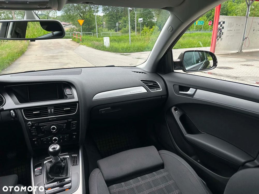 Audi A4 Avant 2.0 TDI DPF quattro Attraction - 23