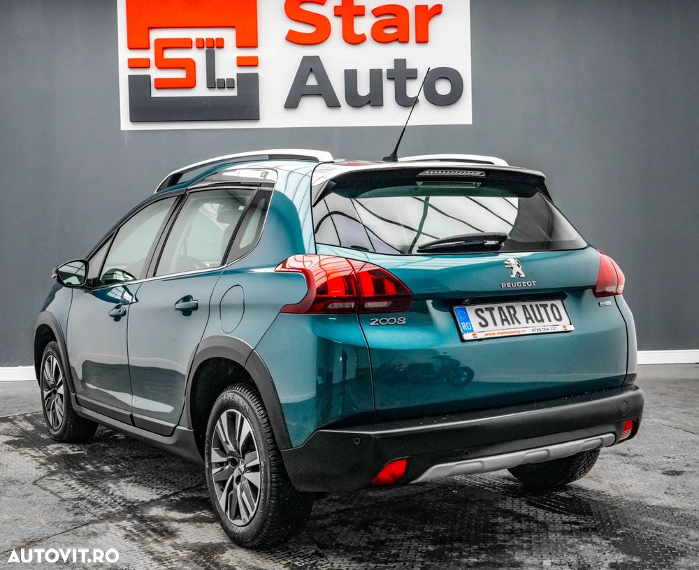 Peugeot 2008 1.2 PureTech Turbo Allure - 4