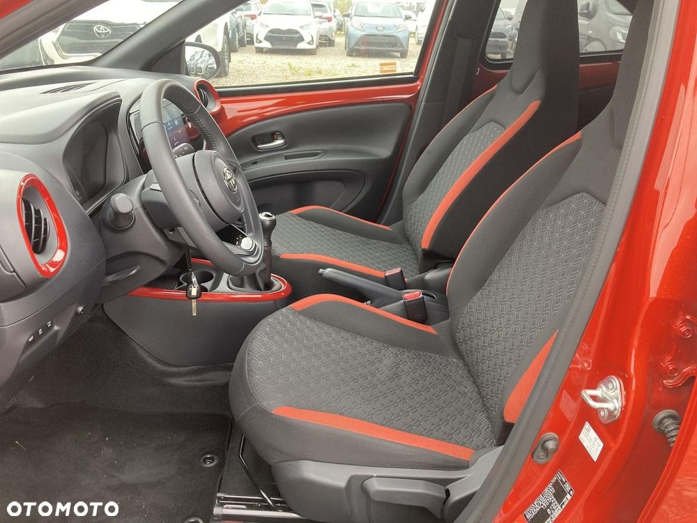 Toyota Aygo X 1.0 VVT-i Style - 10