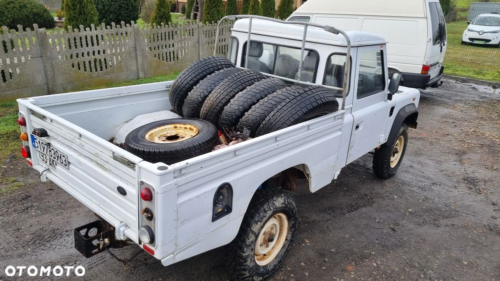 Land Rover Defender - 12