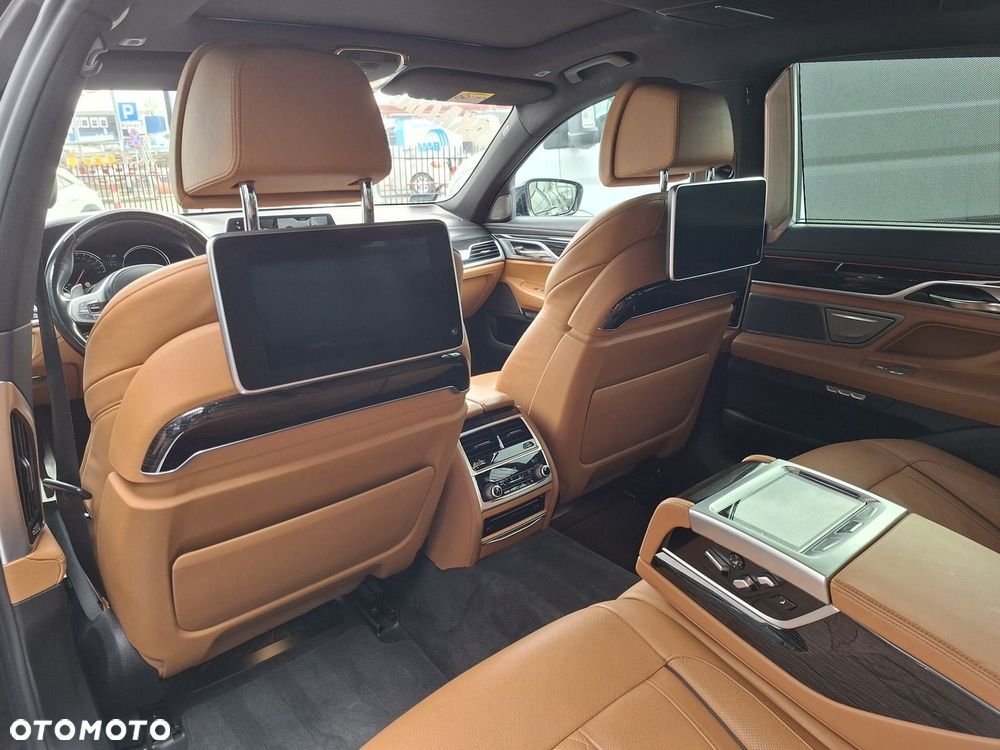 BMW Seria 7 750Ld xDrive - 19