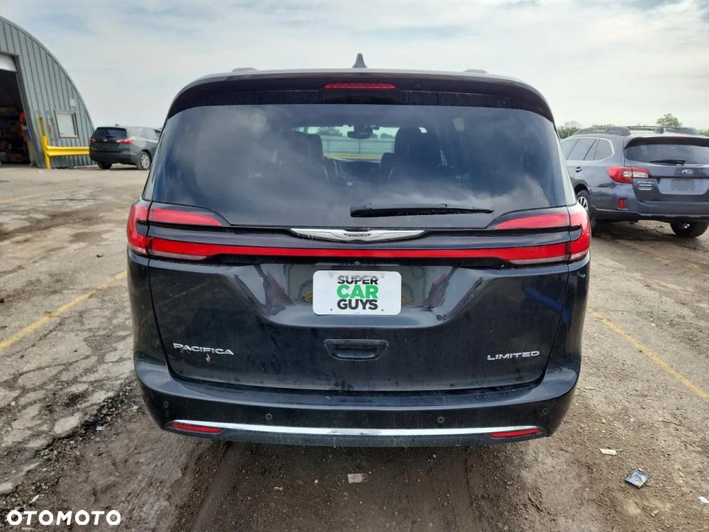 Chrysler Pacifica - 6