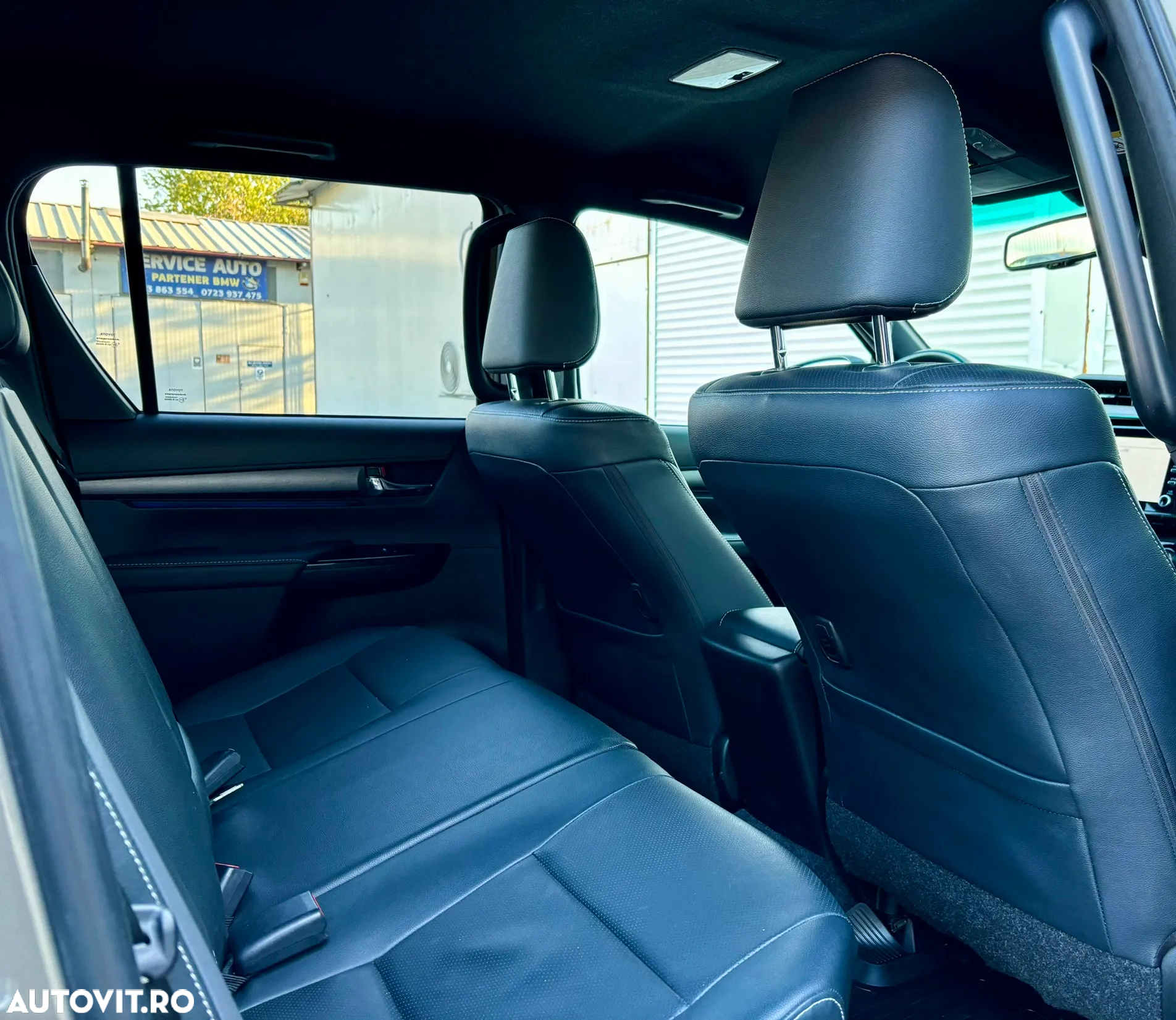 Toyota Hilux 2.8D 204CP 4x4 Double Cab AT Invincible - 24