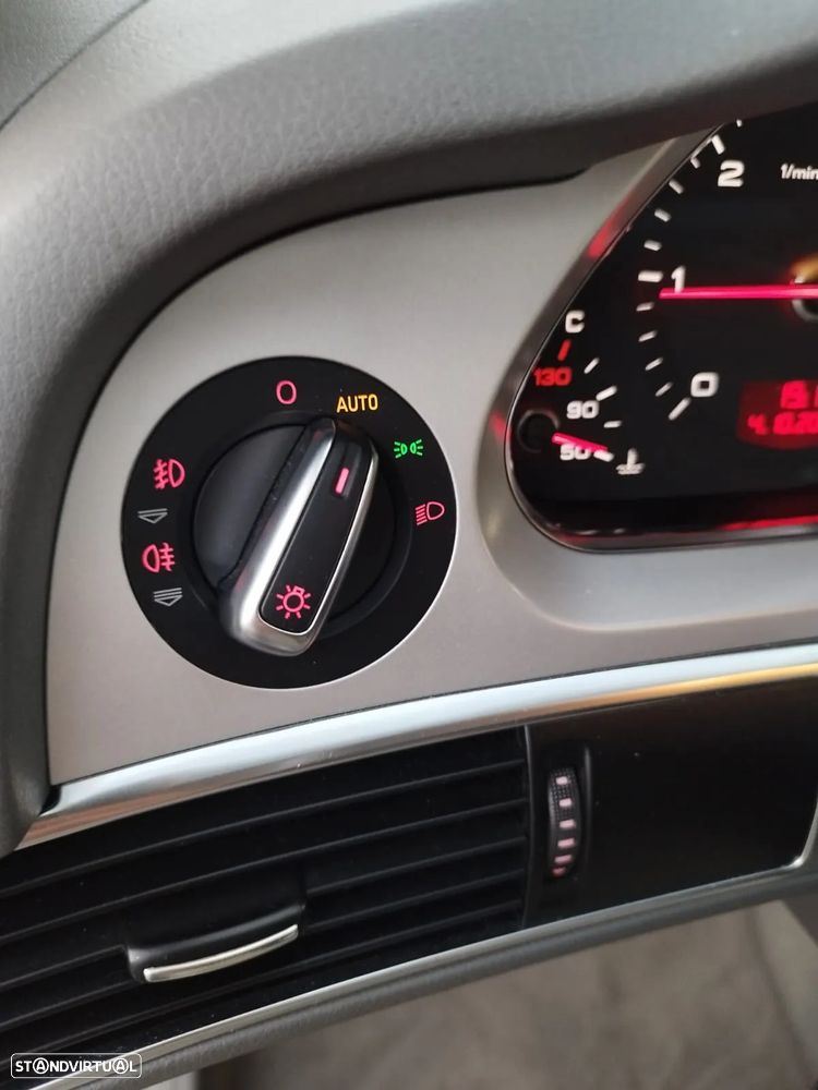 Audi A6 2.0 TDI S-line Multitronic - 18