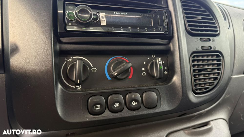 Ford Transit - 15