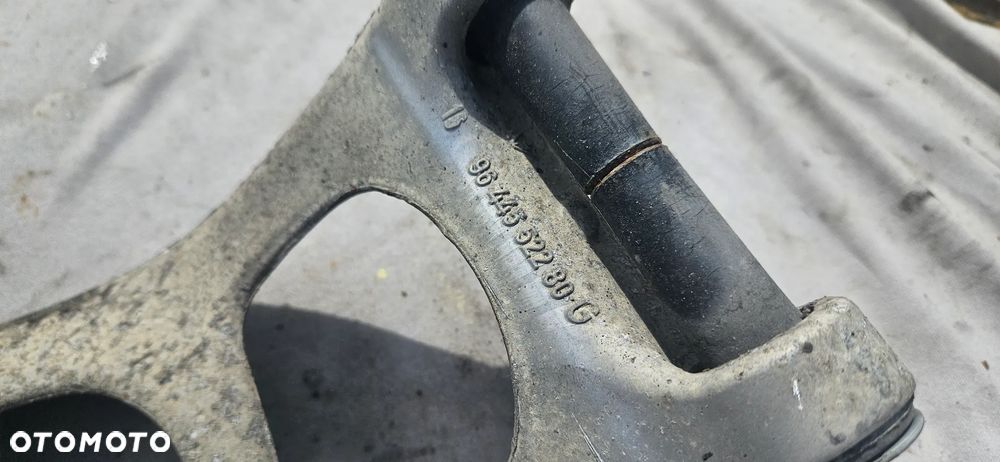 Wahacz lewy przód przedni Peugeot 407 2,0 16V 2005r 9644552280 - 2
