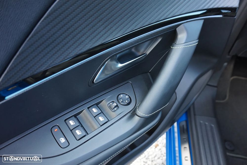 Peugeot e-2008 50 kWh GT Line - 30