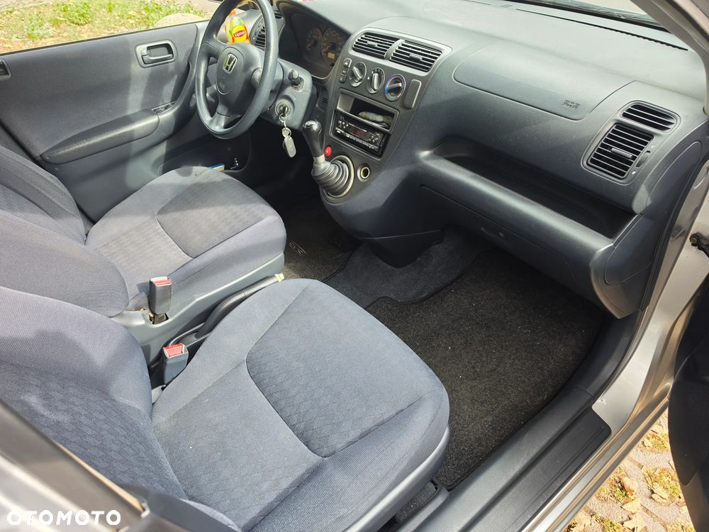 Honda Civic 1.6i ES - 5