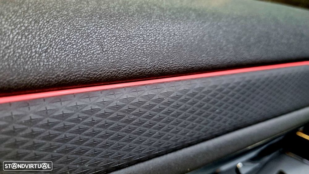 Land Rover Range Rover Evoque P300e Autobiography - 29