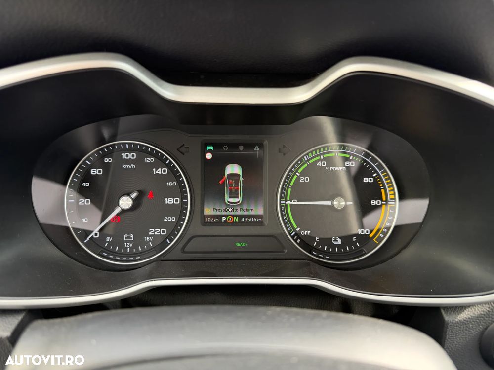 MG ZS EV Standard Luxury - 11