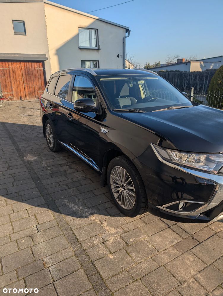 Mitsubishi Outlander - 7