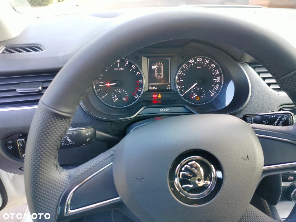 Skoda Octavia 1.6 TDI Active - 10