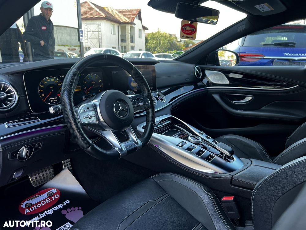 Mercedes-Benz AMG - 5