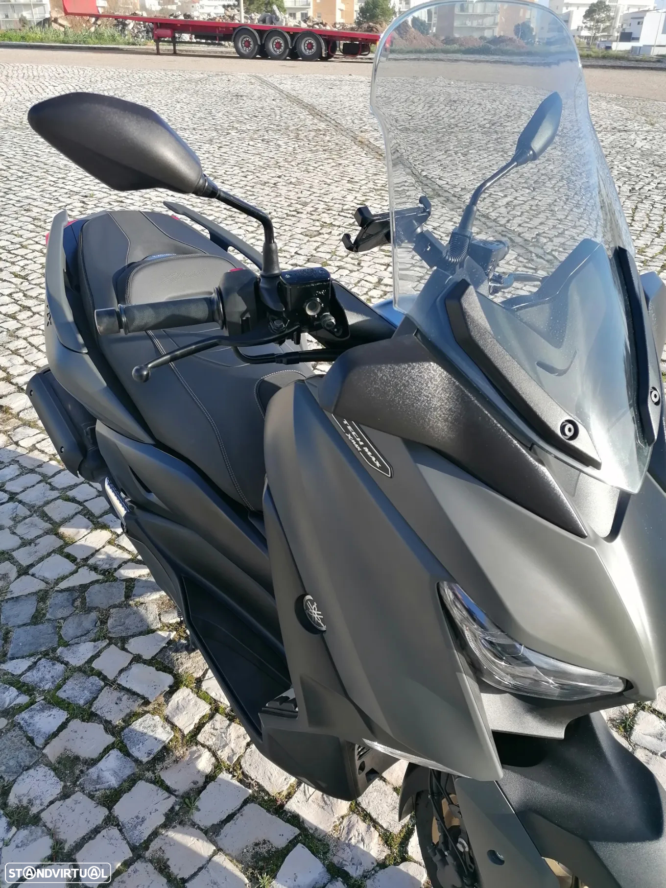 Yamaha X-Max - 7
