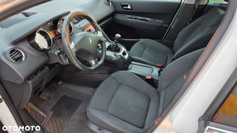 Peugeot 5008 HDI FAP 150 Allure - 17