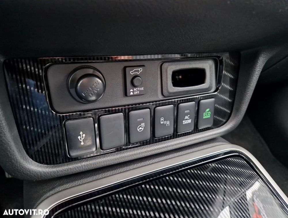 Mitsubishi Outlander ver-2-4-4wd-plug--in-hybrid-top - 27