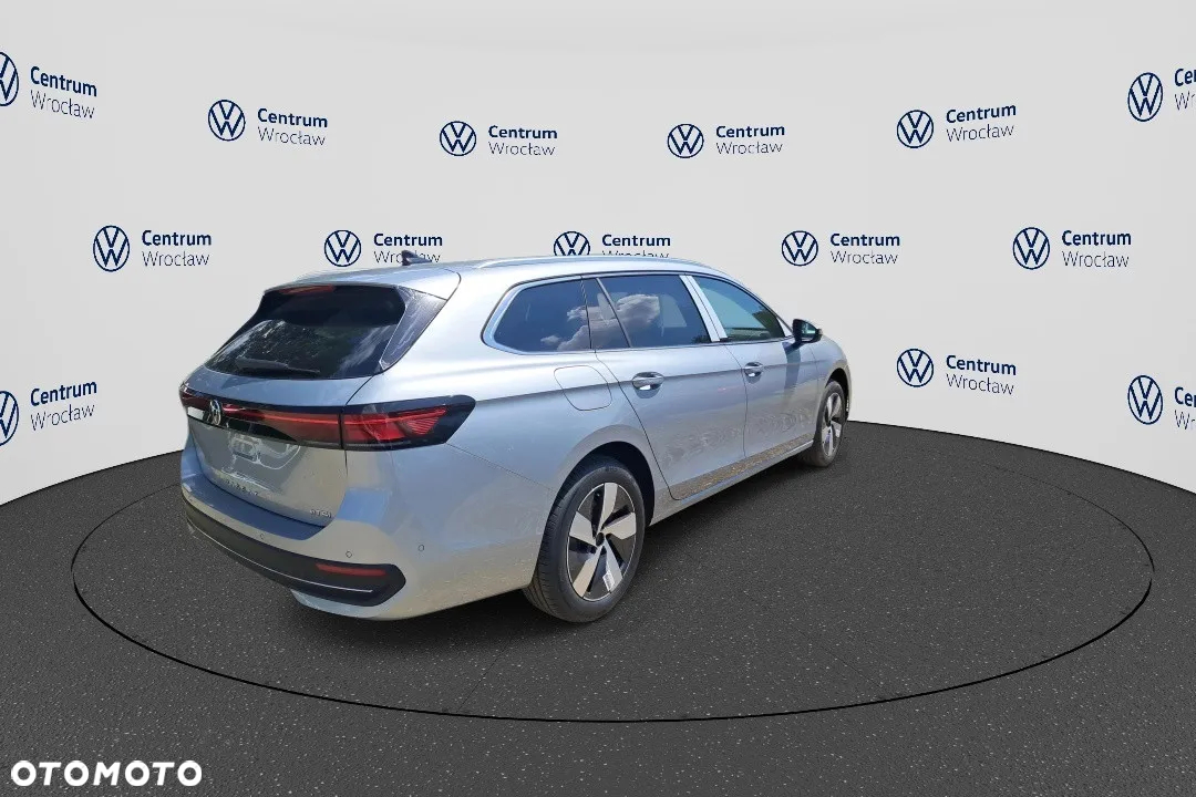 Volkswagen Passat 1.5 TSI ACT mHEV Business Plus DSG - 5