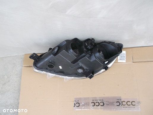 LAMPA PRZEDNIA PRAWA PEUGEOT 301 - 2