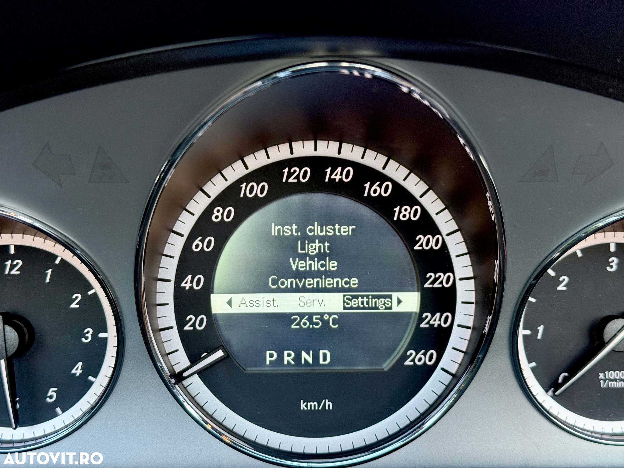 Mercedes-Benz E - 33