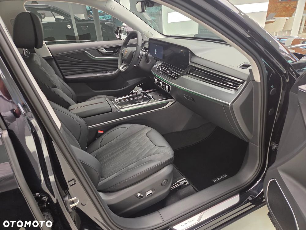 Hongqi HS5 2.0T Executive AWD - 14