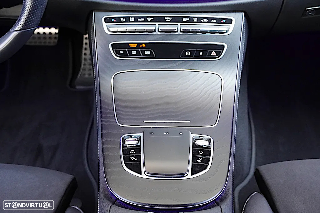 Mercedes-Benz E 300 de AMG Line - 26