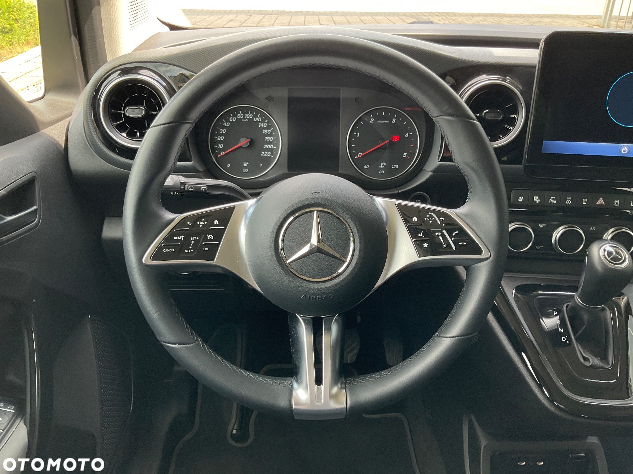 Mercedes-Benz Klasa T 180 d Style - 14