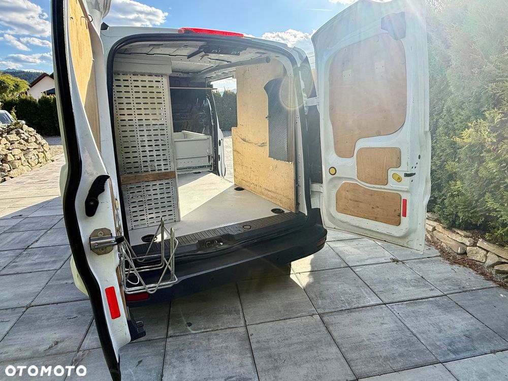 Ford Transit Connect - 16