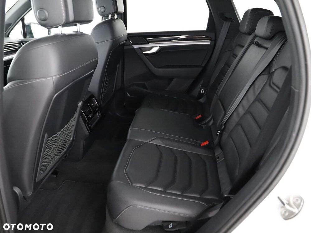 Volkswagen Touareg 3.0 V6 TDI SCR 4Mot R-Line - 11