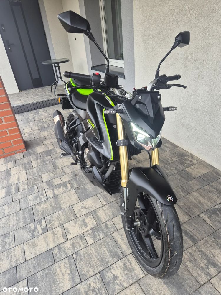 QJMOTOR SRK 125S - 9