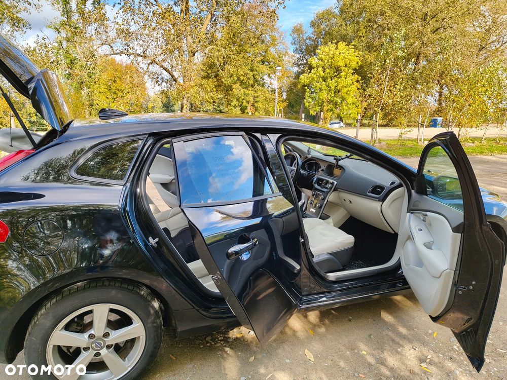 Volvo V40 - 11