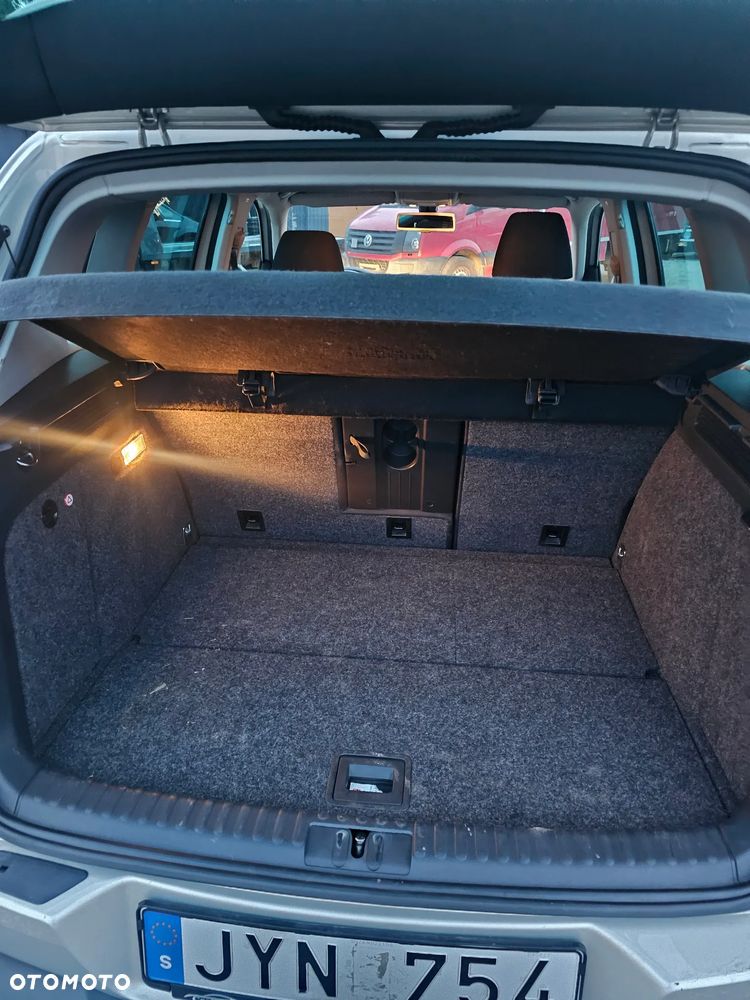 Volkswagen Tiguan - 15