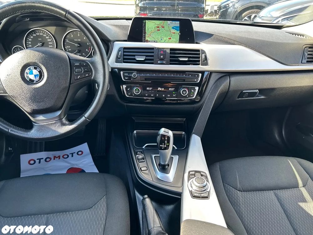 BMW Seria 3 318d - 17