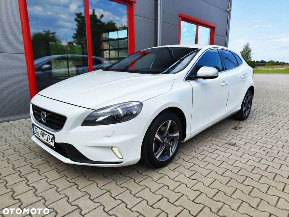 Volvo V40 D2 Drive-E R-Design Momentum - 6
