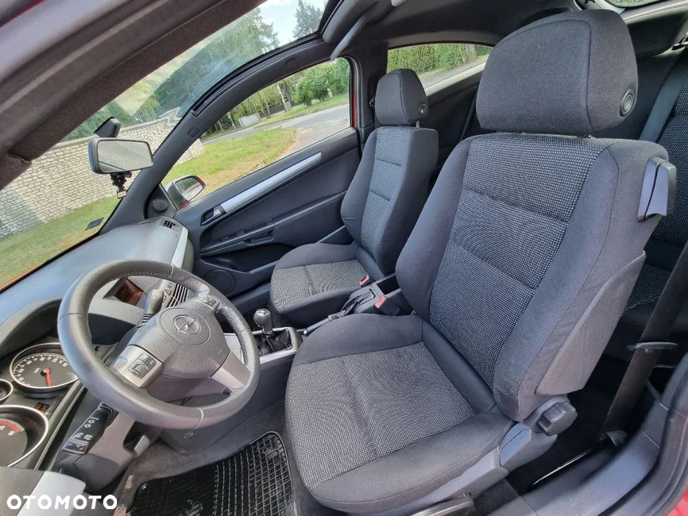 Opel Astra III GTC 1.6 Sport - 14