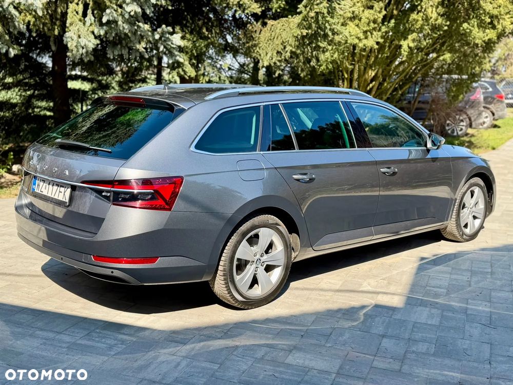 Skoda Superb 2.0 TDI SCR Style DSG - 5