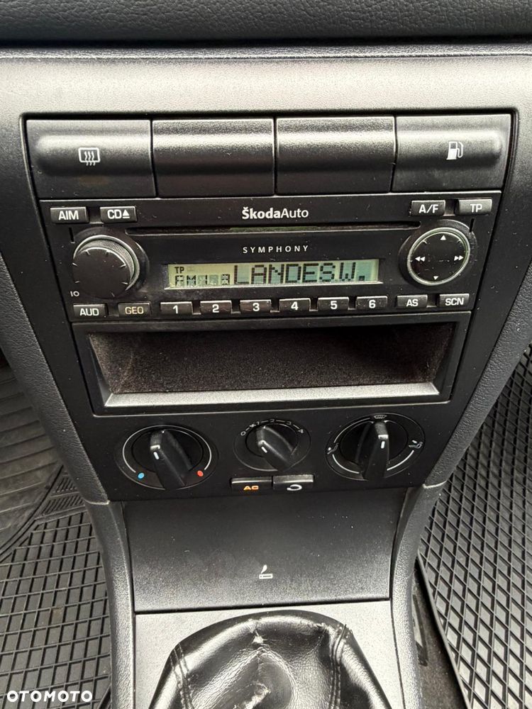 Skoda Octavia 1.6 Tour Sport - 22