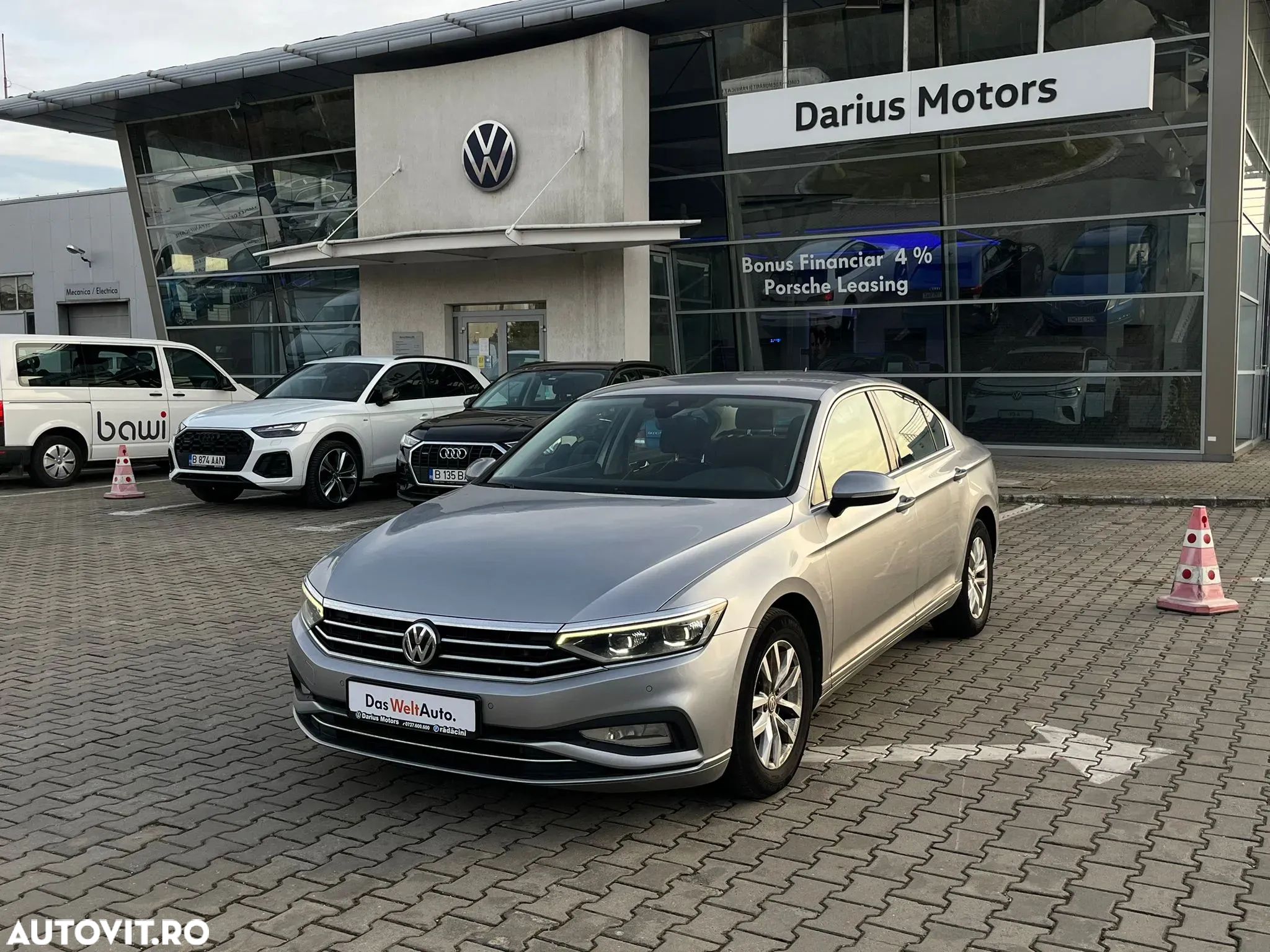 Volkswagen Passat - 1