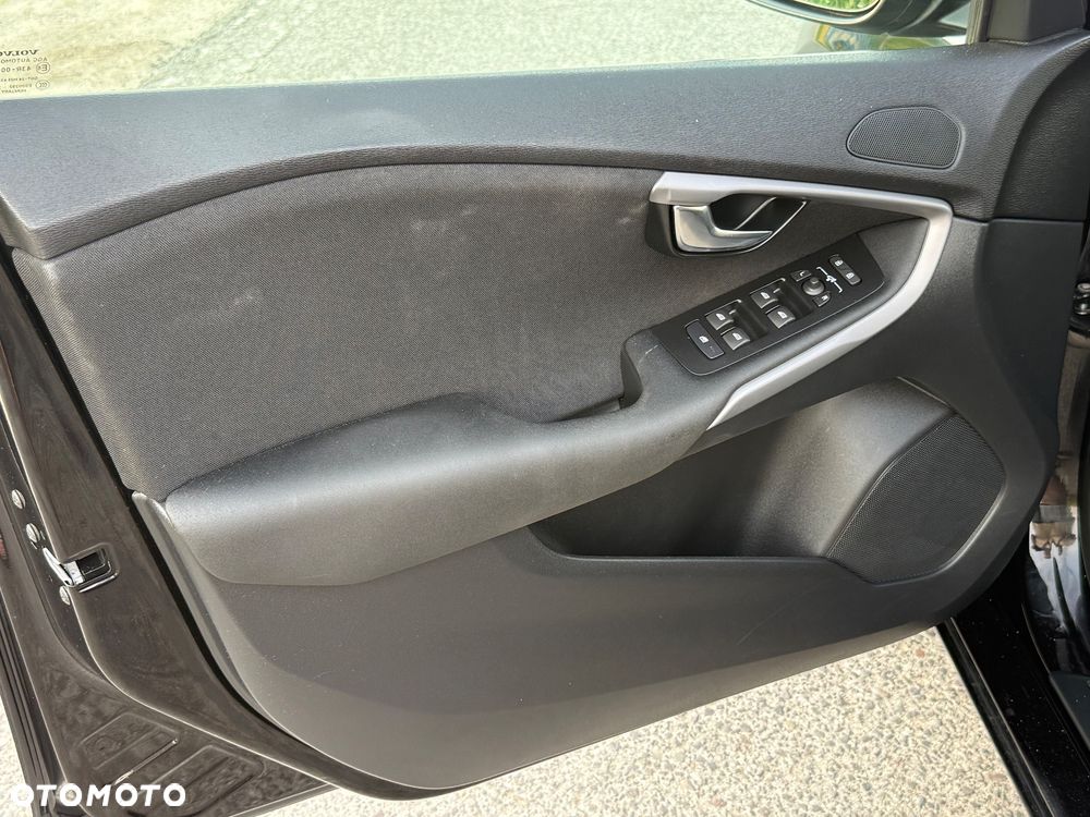 Volvo V40 D2 Geartronic Momentum - 22